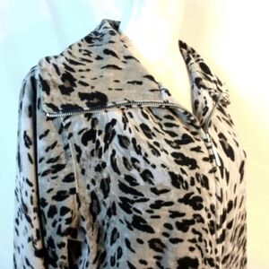Jones NY Sport Jacket Snow Leopard Print Black Cream & Taupe Velour Teddy Size L